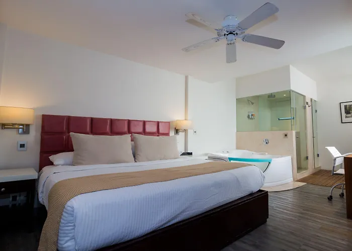 Flowsuites Polanco 4*