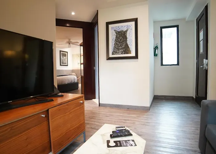 Flowsuites Polanco 4*